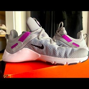 Very Cute Nike Legend Essentials